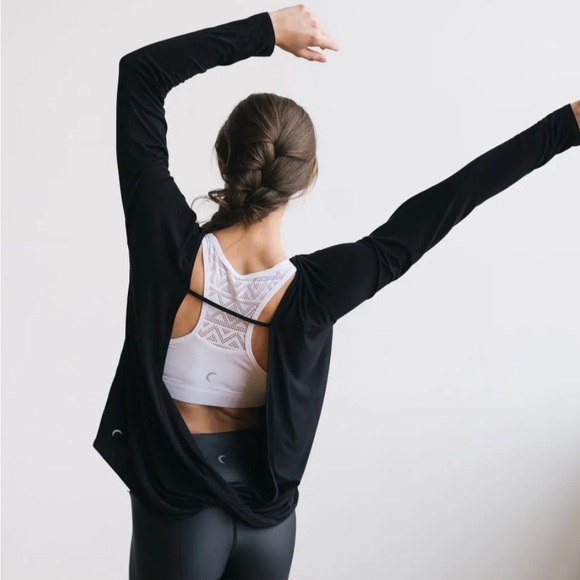 Black Zyia Namaste Long Sleeve T NWOT - Picture 2 of 6